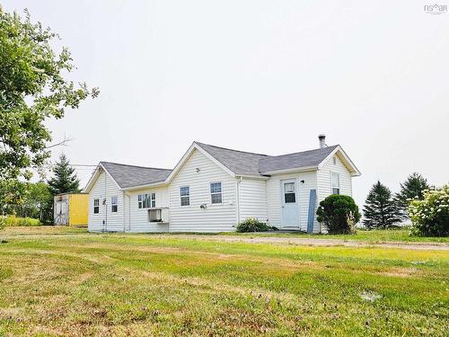 4606 Highway 2, Upper Economy, NS 