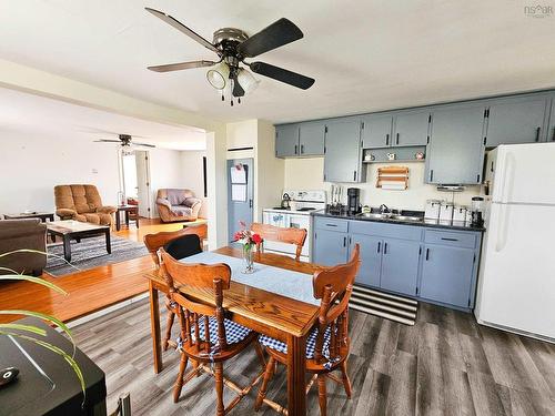 4606 Highway 2, Upper Economy, NS 