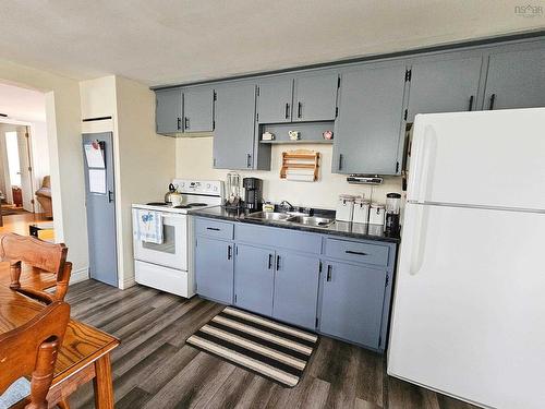 4606 Highway 2, Upper Economy, NS 