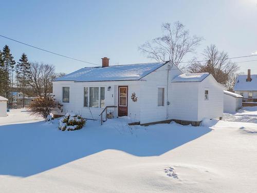 1 Boylston Avenue  Amherst, NS B4W 3W7