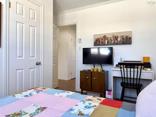 24 Rhodes Avenue, Amherst, NS 