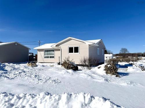 24 Rhodes Avenue, Amherst, NS 