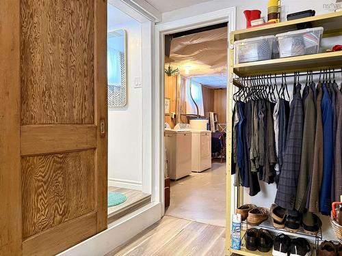 24 Rhodes Avenue, Amherst, NS 