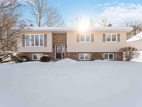 8 Acadia Drive  Kentville, NS B4N 5E1