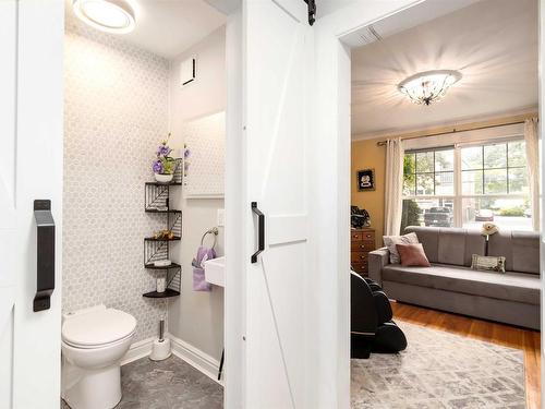 949 Mclean Street, Halifax, NS 