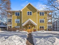 6 154 Cumberland Street  None, PE C1A 5C4