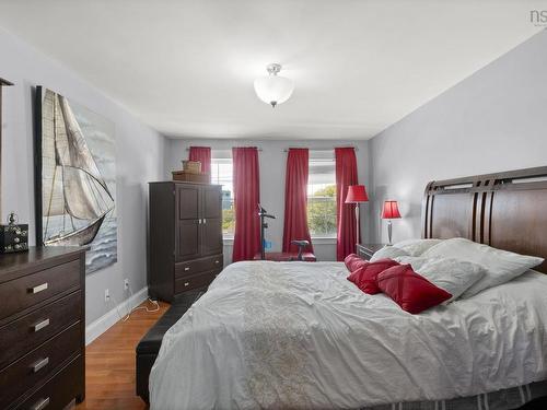 25 Middle Street, Dartmouth, NS 