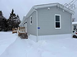 27 Bruce Street  Mount Uniacke, NS B0N 1Z0