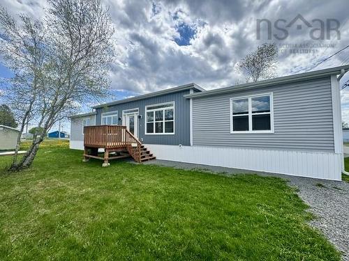 16 Christopher Avenue, Mount Uniacke, NS 