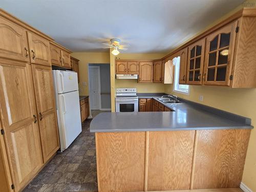 47 River Road, Albert Bridge, NS 