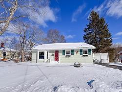 65 Walnut Street  Bridgewater, NS B4V 1L5