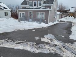 34 Cottage Street  Dominion, NS B1G 1C1