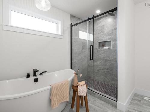 16 Wanders Way, Timberlea, NS - Indoor Photo Showing Bathroom