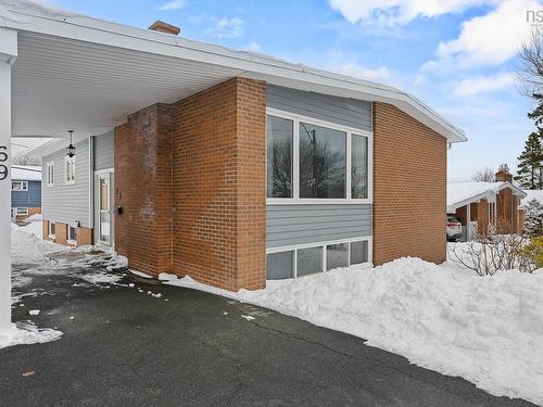 69 Deepwood Crescent, Halifax, NS 