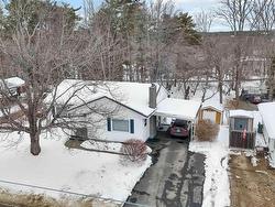 213 Alexandra Avenue  Bridgewater, NS B4V 1H7