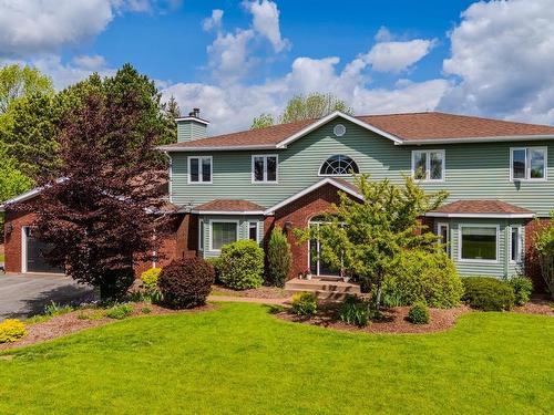 252 BLUE HERON Drive  New Glasgow, NS B2H 5Z3