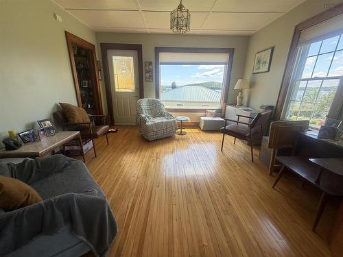 9596 105 Highway, Whycocomagh, NS - Indoor Photo Showing Living Room
