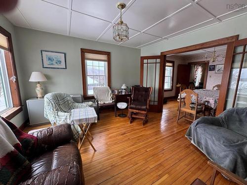 9596 105 Highway, Whycocomagh, NS - Indoor Photo Showing Living Room
