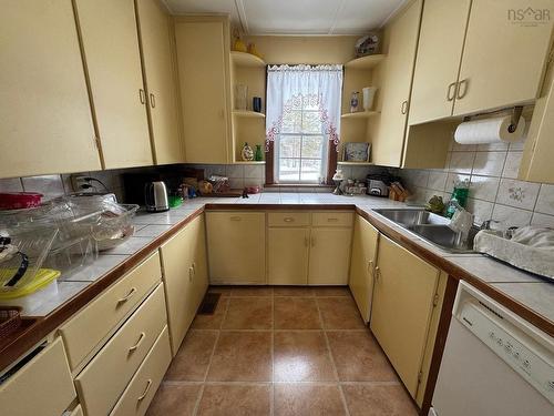 9596 105 Highway, Whycocomagh, NS - Indoor Photo Showing Kitchen