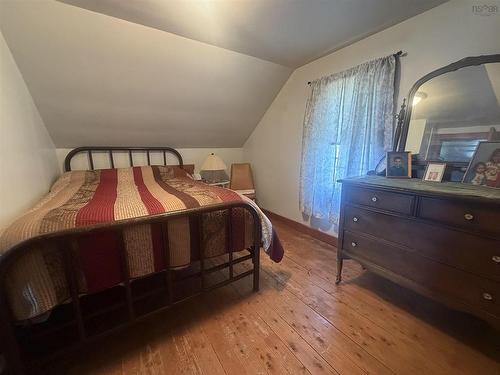 9596 105 Highway, Whycocomagh, NS - Indoor Photo Showing Bedroom