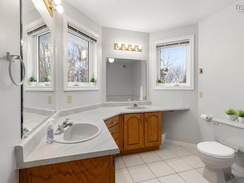 15 Appian Way, Dartmouth, NS 