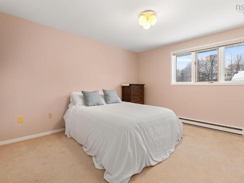 15 Appian Way, Dartmouth, NS 