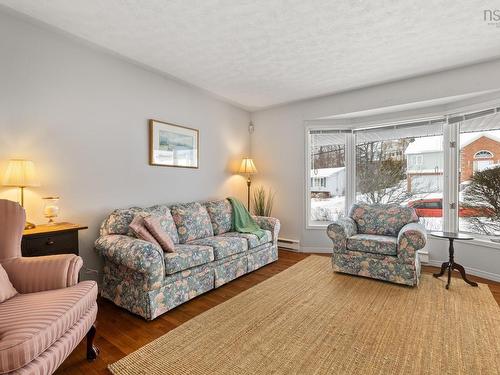 15 Appian Way, Dartmouth, NS 