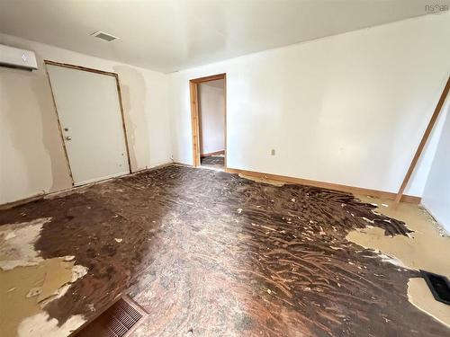 429 Highway 7, Ecum Secum, NS 