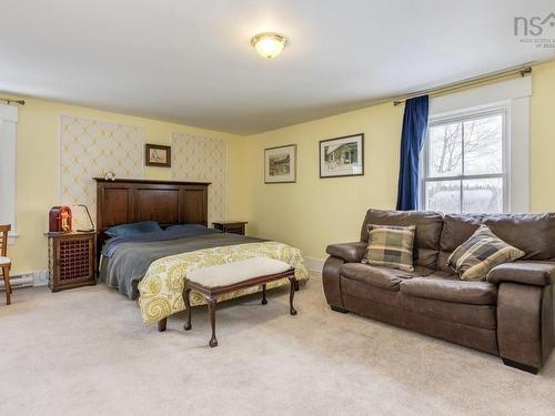 10352 1 Highway, Paradise, NS 