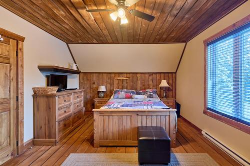 Chambre à coucher principale - 51 Ch. Solange, Saint-Donat, QC - Indoor Photo Showing Bedroom