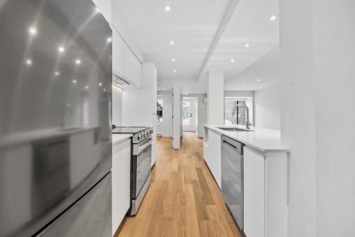 Cuisine - 516 Rue Cherrier, Montréal (Le Plateau-Mont-Royal), QC - Indoor Photo Showing Kitchen