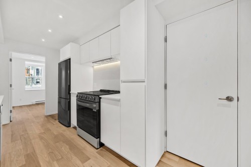 Cuisine - 516 Rue Cherrier, Montréal (Le Plateau-Mont-Royal), QC - Indoor Photo Showing Kitchen