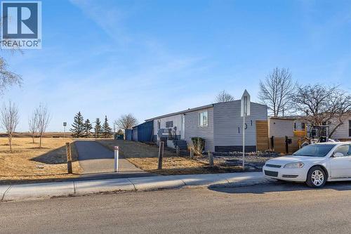 101 Huntstrom Drive Ne, Calgary, AB - Outdoor
