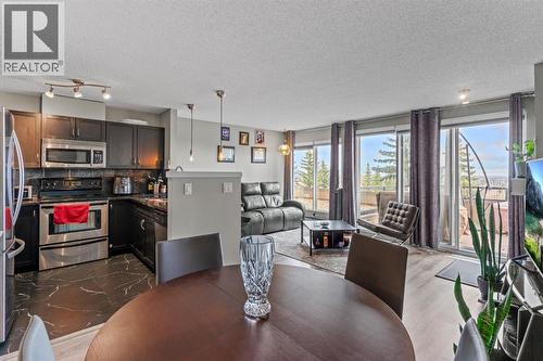 10, 105 Village Heights SW  Calgary, AB T3H 2L2