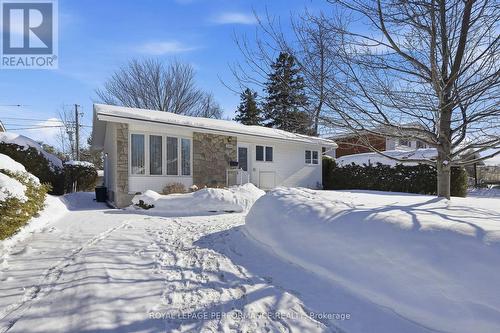 2266 FIFE CRESCENT  Ottawa, ON K1G 2Z4