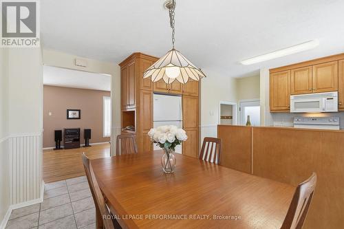 2266 Fife Crescent, Ottawa, ON - Indoor Photo Showing Dining Room