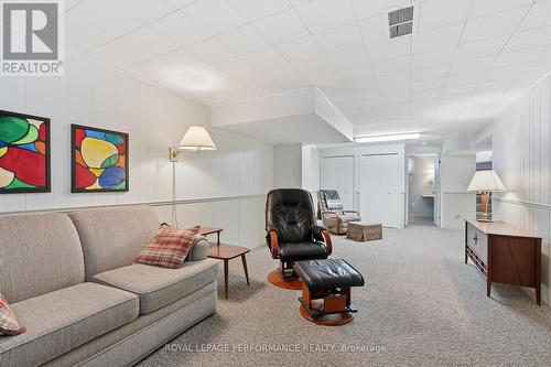 2266 Fife Crescent, Ottawa, ON - Indoor Photo Showing Other Room