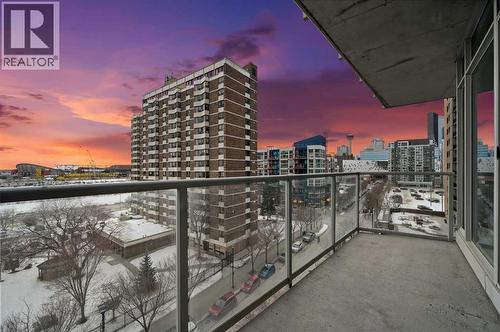 608, 624 8 Avenue SE  Calgary, AB T2G 1S7