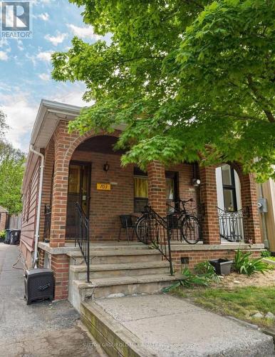 703 WILLARD AVENUE  Toronto, ON M6S 3S7