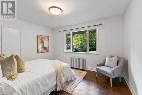 1302 Martley Drive, Mississauga, ON - Indoor Photo Showing Bedroom