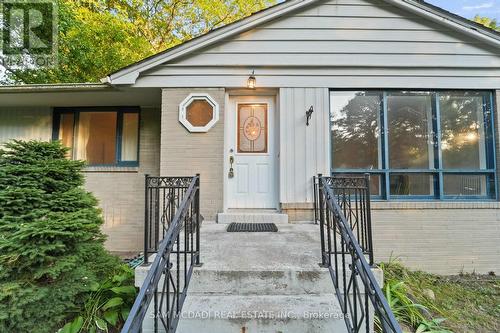 1302 Martley Drive, Mississauga, ON - Outdoor