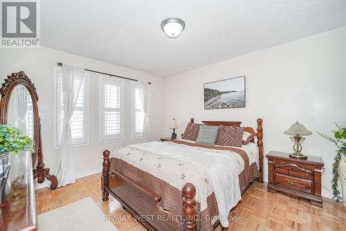 38 Bottlebrush Drive, Brampton, ON - Indoor Photo Showing Bedroom