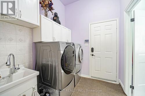 38 Bottlebrush Drive, Brampton, ON - Indoor Photo Showing Laundry Room