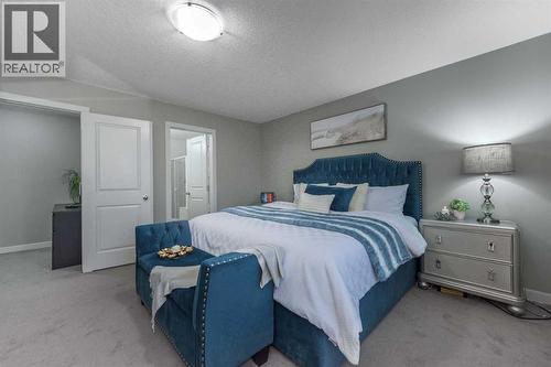 76 Evanspark Circle Nw, Calgary, AB - Indoor Photo Showing Bedroom