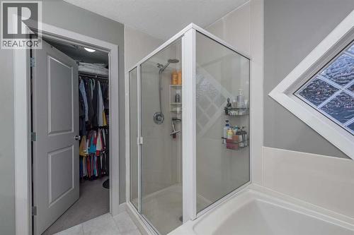 76 Evanspark Circle Nw, Calgary, AB - Indoor Photo Showing Bathroom