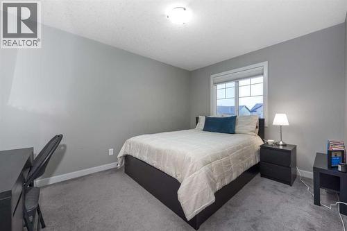 76 Evanspark Circle Nw, Calgary, AB - Indoor Photo Showing Bedroom