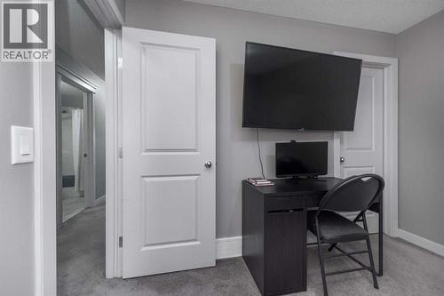76 Evanspark Circle Nw, Calgary, AB - Indoor Photo Showing Other Room