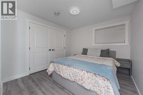 76 Evanspark Circle Nw, Calgary, AB - Indoor Photo Showing Bedroom