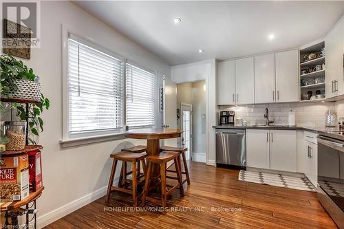 107 Ellis Crescent, Waterloo, ON - Indoor Photo Showing Kitchen