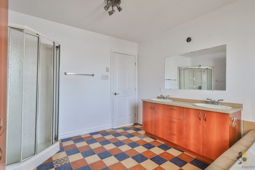 Salle de bains - 144 Ch. De La Lorraine, Laval (Pont-Viau), QC - Indoor Photo Showing Bathroom